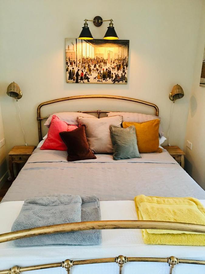 The Art Attic A Stylish Boutique Apartment Builth Wells Ngoại thất bức ảnh